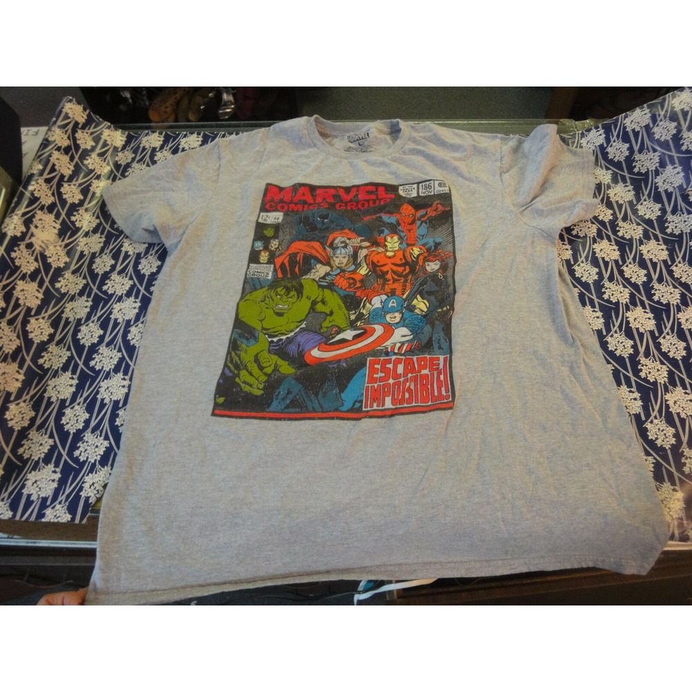 Marvel Comics group Escape impossible adult L t-shirt hulk‎ captain america Iron
